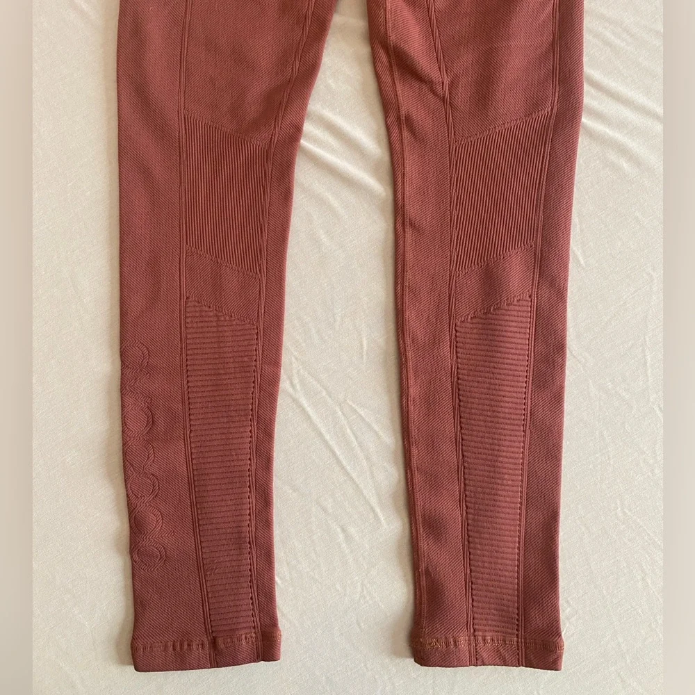 Avocado Rosewood Fire Leggings - Picture 5 of 9